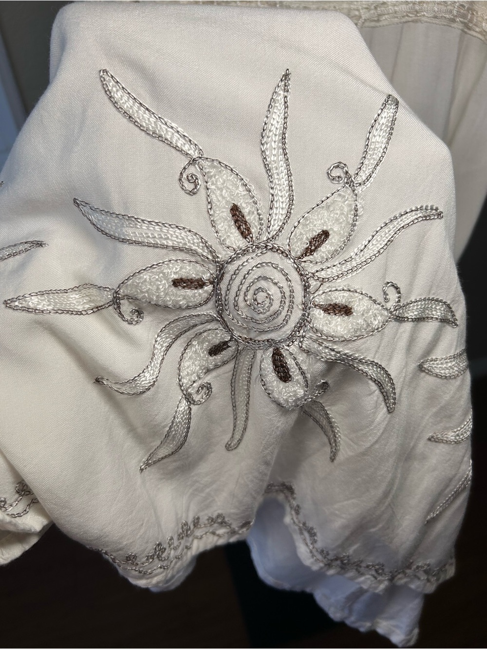 Raya Sun embroidered sleeveless dress, lightweight cotton-rayon blend, size L - Picture 7 of 11